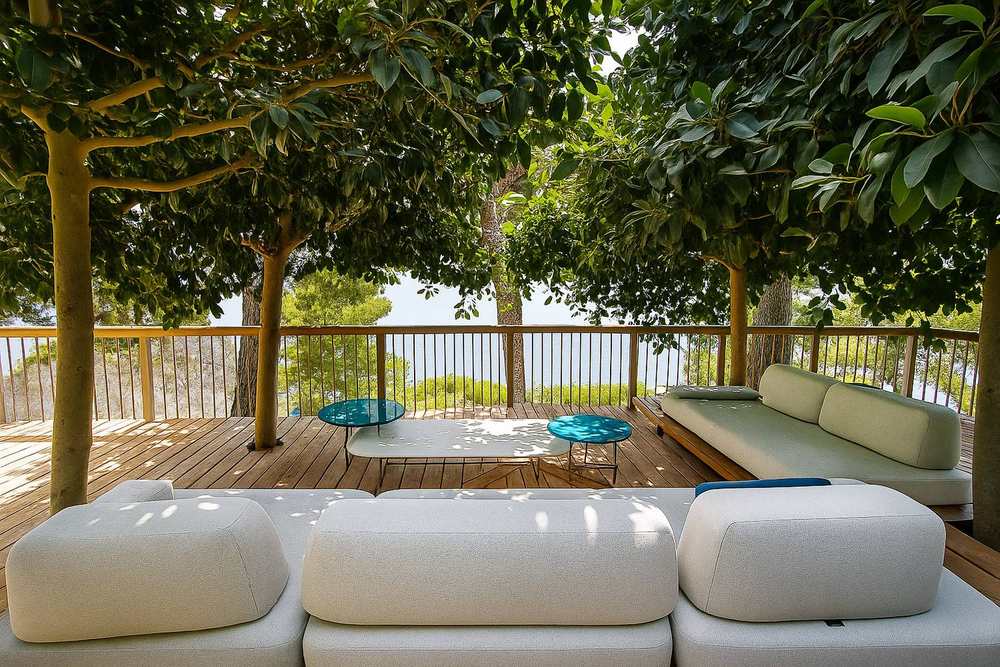 Vista sui Faraglioni, giardino privato a Capri (2022) — fotografia 3 di 6