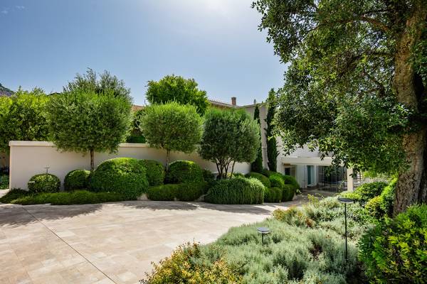 La corte di travertino, giardino privato a Palestrina (2024) — fotografia 4 di 10